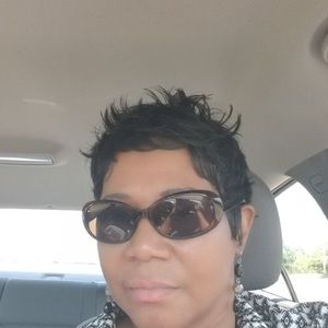 Meet your Posher, Vickie